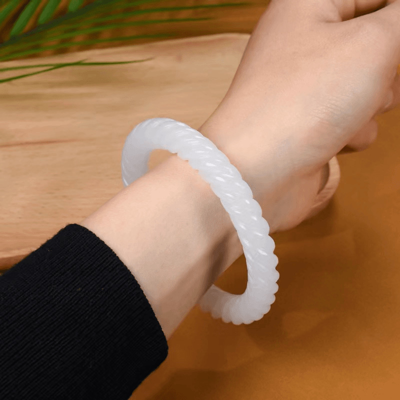 Simple Ancient Style Bracelet with Oriental Aesthetics, Hand-Polished Twist Bracelet, Versatile New Year Gift, White and Gentle Bracelet Simple Ancient Style Bracelet with Oriental Aesthetics, Hand-Polished Twist Bracelet, Versatile New Year Gift, White and Gentle Bracelet
