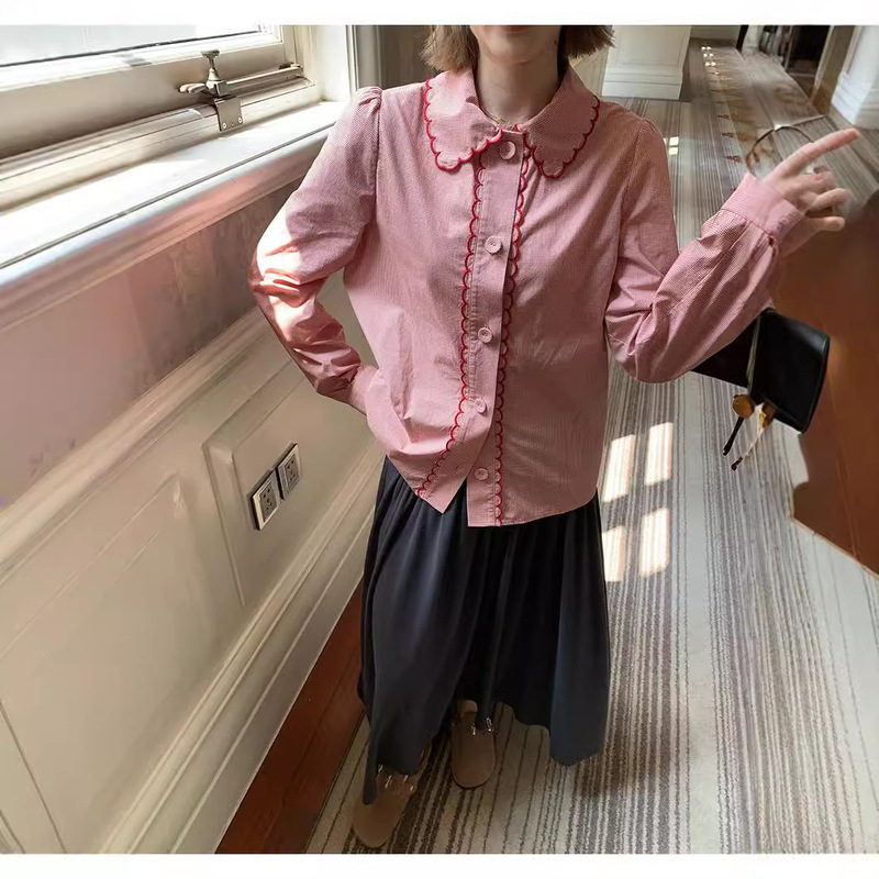 Zhang Zhang/Danish Vacation Blogger's Versatile Embroidered Lace Vintage Plaid Shirt