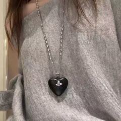 黒檀バーナーシルバーラブネックレス、パーソナライズされたニッチデザイン、ハイエンド、多用途、ユニークな気質のネックレス