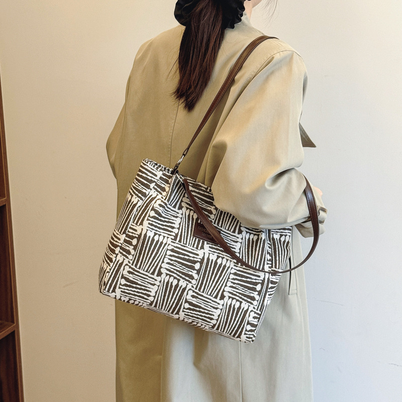 Bolsa de clase para estudiantes universitarios mujeres 2024 nueva moda mochila de viaje otoño gran capacidad rayas bolsa de mano