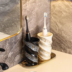北欧家庭用無柄カップルカップ民宿浴室金色描金洗面カップ陶磁器スパイラル創意うがいカップ