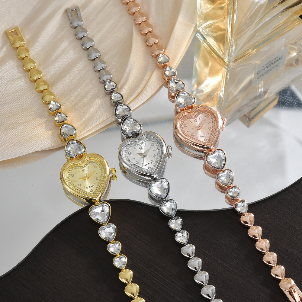 Light Luxury, Small Fragrance, High-Looking, Fashionable Student Girl's Watch with Diamond Flower Chain, Temperament and Love Watch Head Watch