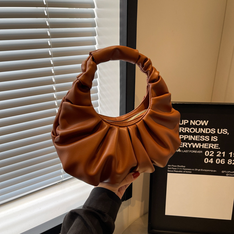 Cloud pleated for women in 2024, new underarm bag, single shoulder crossbody, niche texture, versatile, Korean version_voghion.com