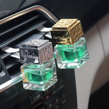 水晶汽车香水摆件 出风口香水瓶方形汽车内饰用品液体型车载香水