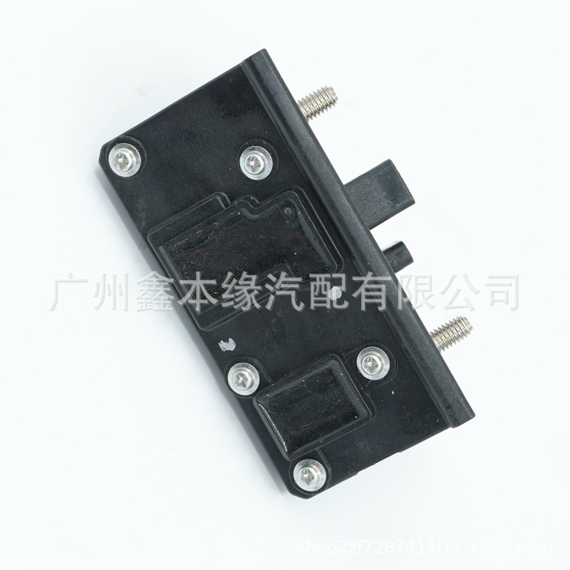 74810-T4N-H01 Suitable for Fit, Vezel, Jade, Odyssey, Elysion Trunk Switch Button Handle