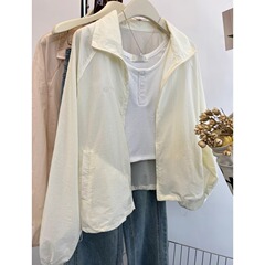 白い紫外線防止日焼け止め服女性夏の薄いアウトドアスポーツの突撃服の小柄なコートのゆったりした上着