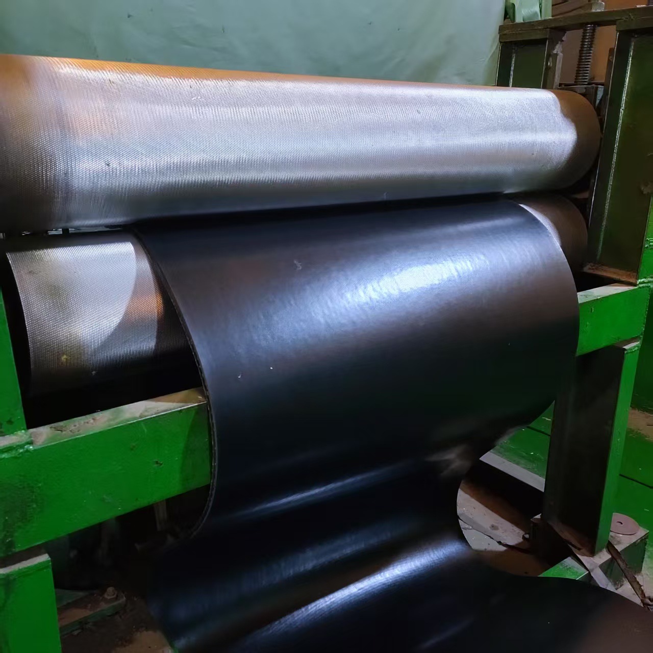 尼龙输送带 屈挠性输送带使用寿命长 直径织物带芯输送带 传送带