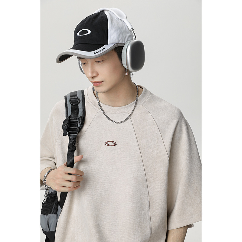 American Retro Suede Short-Sleeved T-Shirt for Men 26 New Summer Style Three-Dimensional Split Splicing Design Half-Sleeved T-Shirt