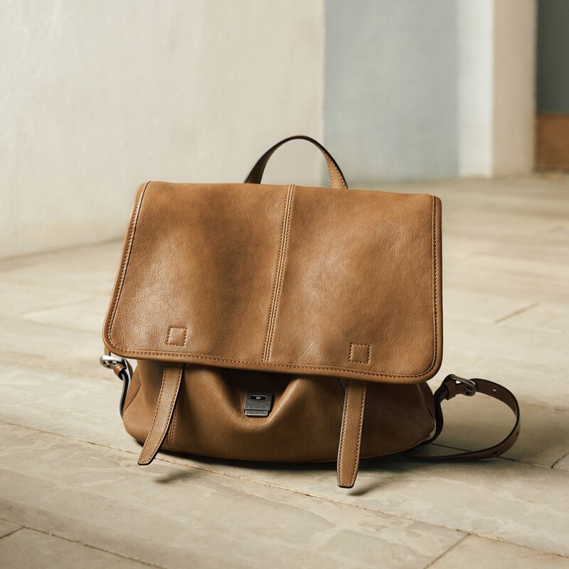 Real Vegetable-Tanned Sheepskin Messenger Backpack, Horizontal Style, Large and Small Sizes, Large Capacity, Suitable for Work, Commuting, and Leisure, New Model