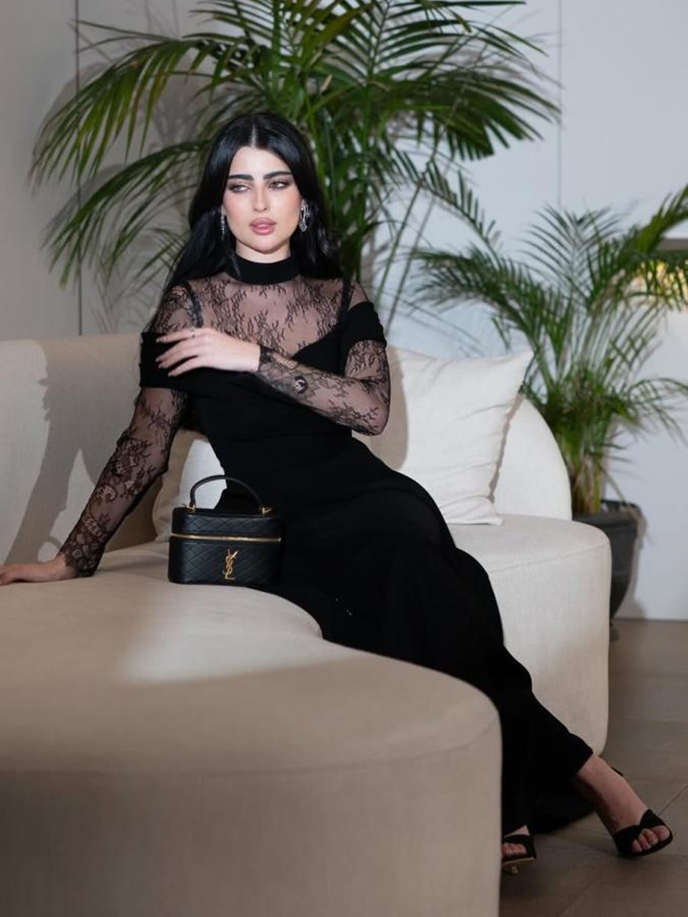 Ropa de mujer nueva para comercio exterior europeo y americano, vestido sexy de encaje de manga larga con cuello alto para otoño e invierno, para banquetes, fiestas y bodas.