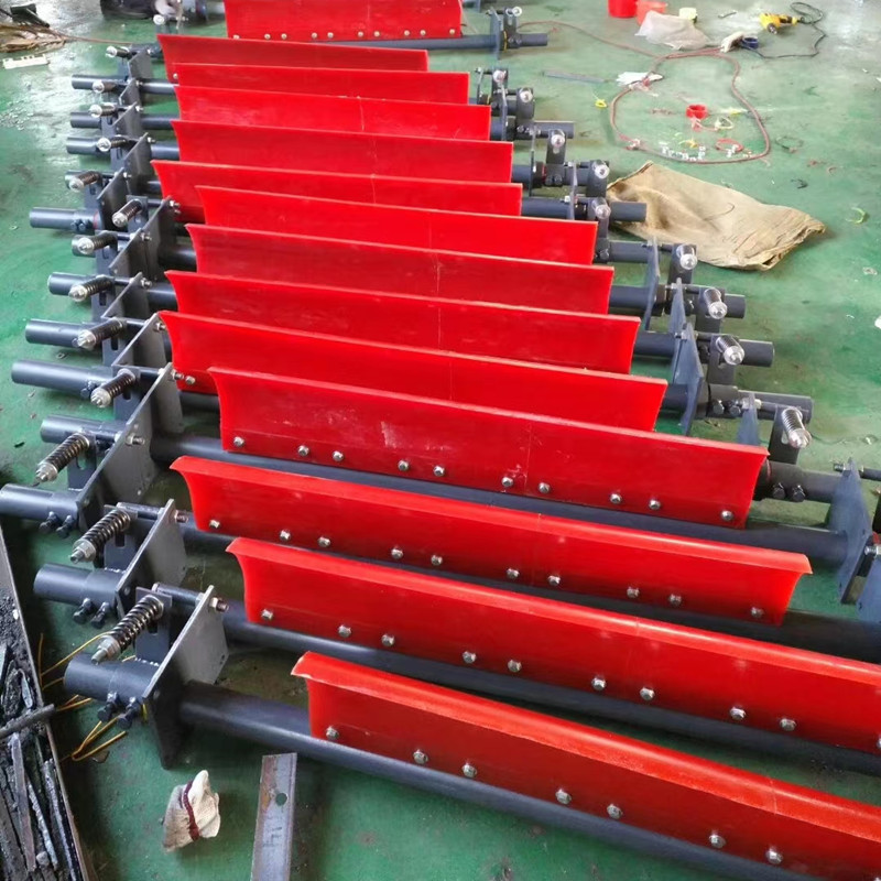 PPA型皮带机电动滚刷清扫器 尼龙皮带二道聚氨酯清扫刮刀多规格