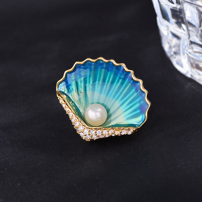 New Enamel Color Shell Brooch Elegant All-match Micro-inlaid Zirconium Freshwater Pearl Traceless Magnetic Buckle Corsage Accessories