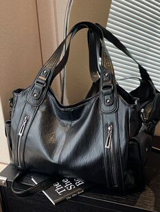 Capacious retro fashionable shoulder bag for traveling, city style