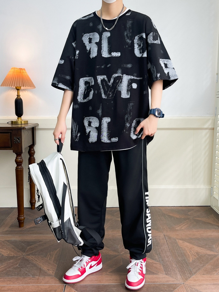 Set de verano de manga corta para hombres de moda de media manga suelta de moda impresa completa camiseta pantalones de dos piezas de moda universal