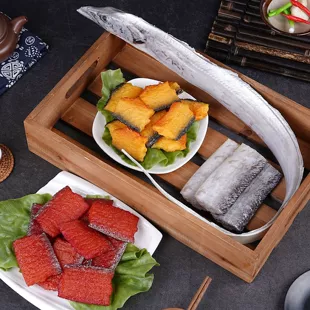 Брелок-муляж куска жареной рыбы подвеска на рюкзак