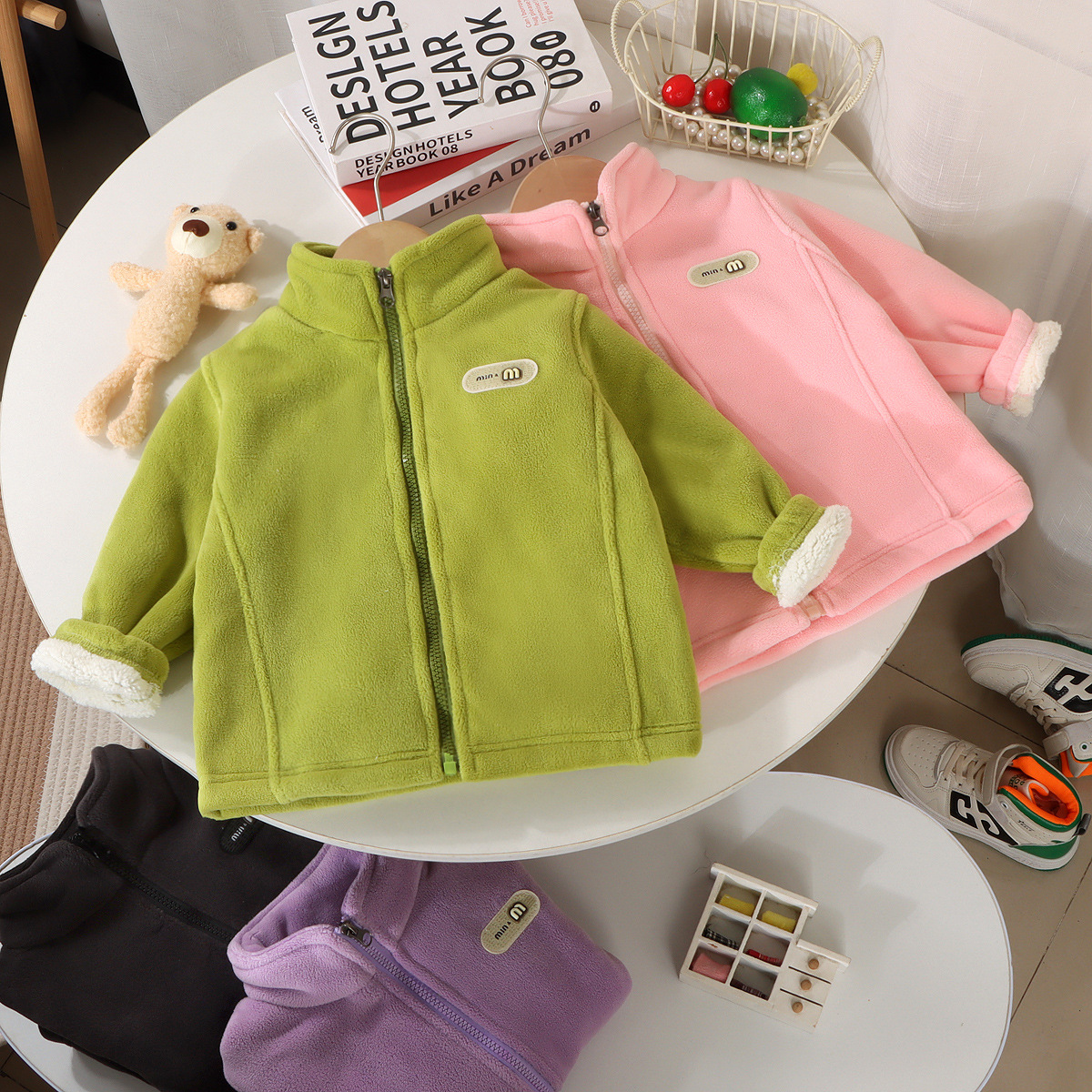 New style children's fleece cardigan for boys and girls, suitable for both middle and large children, autumn and winter, thickened with fleece, double-sided fleece lining, school uniform inner lining.