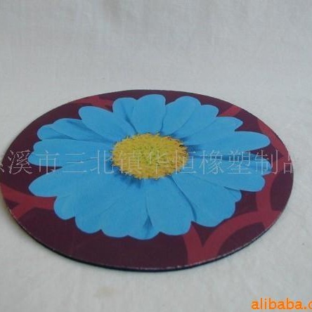 厂家批发供应橡胶无纺布酒吧垫功能多样酒吧橡胶吧台垫