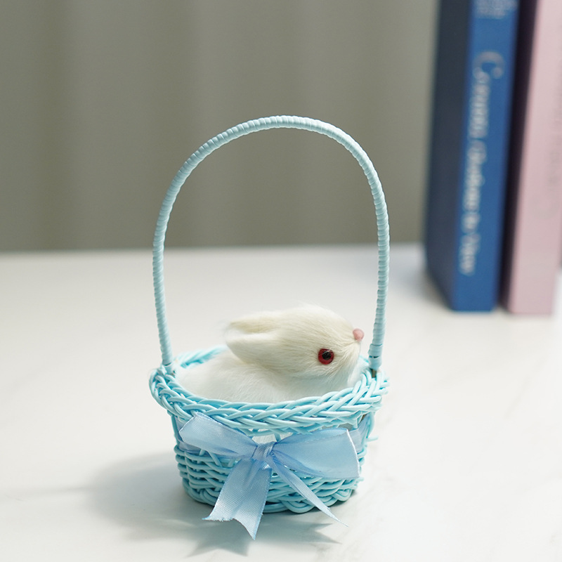 높은 바구니 (파란색) + 작은 토끼는 짖지 않습니다