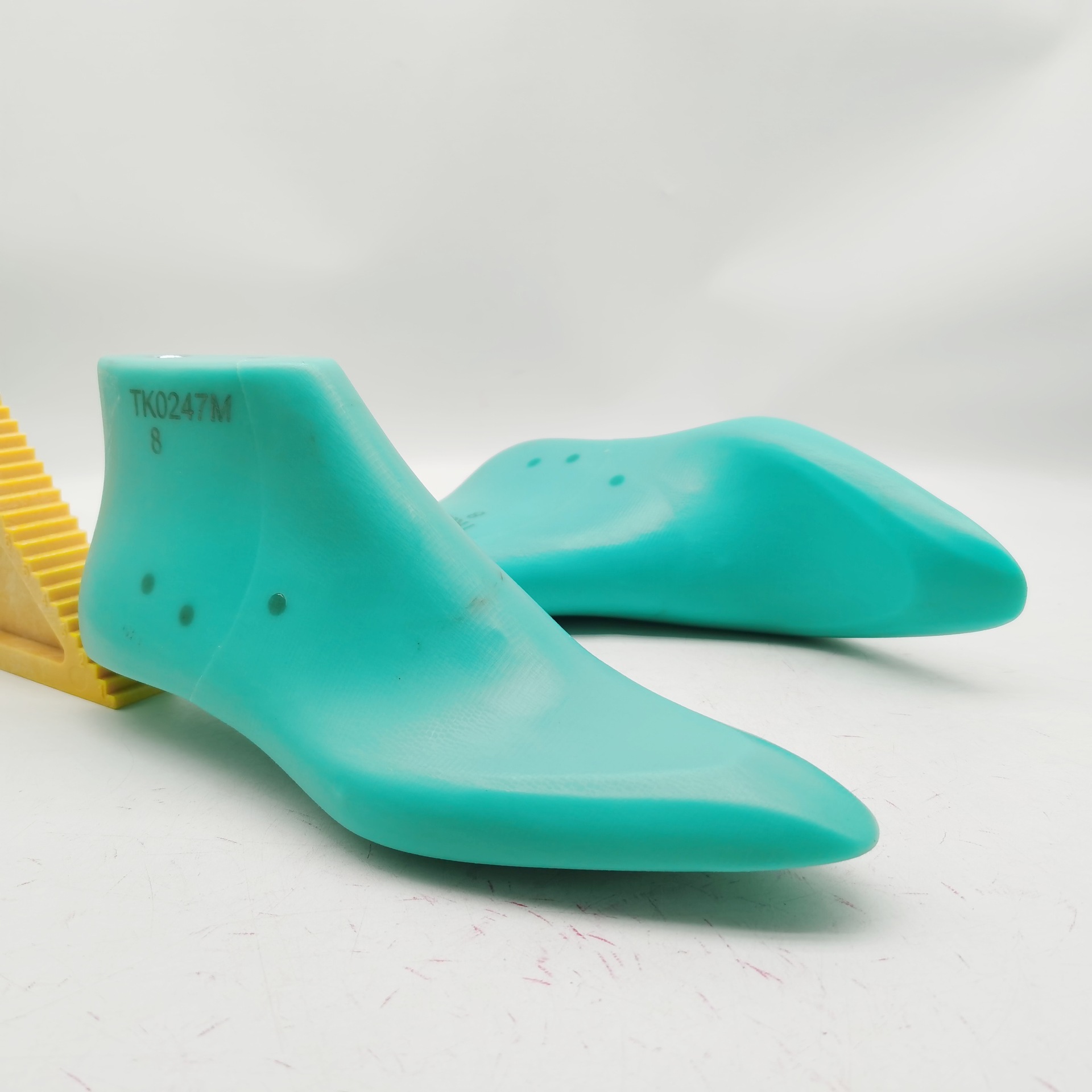 Ayaqqabı qəlibi və dəstəyi - plastik, italyan tipli