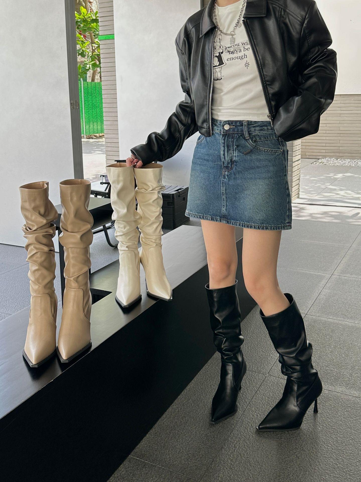 2024 Herbst Winter neue spitze, plissierte Lederstiefel mit hohen Absätzen und Ärmeln, die für Frauen schlanker aussehen sollen_voghion.com