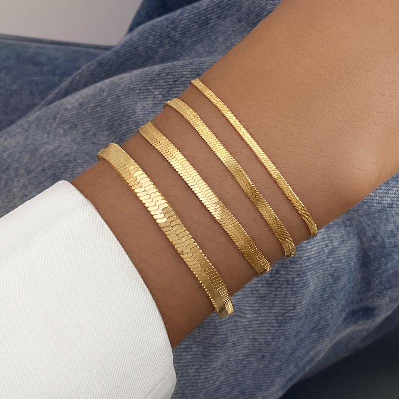 Environmental protection 2024 minimalist luxury gold/white K4 layer bracelet 4 piece set snake bone chain length 23 5CM bracelet wrist jewelry