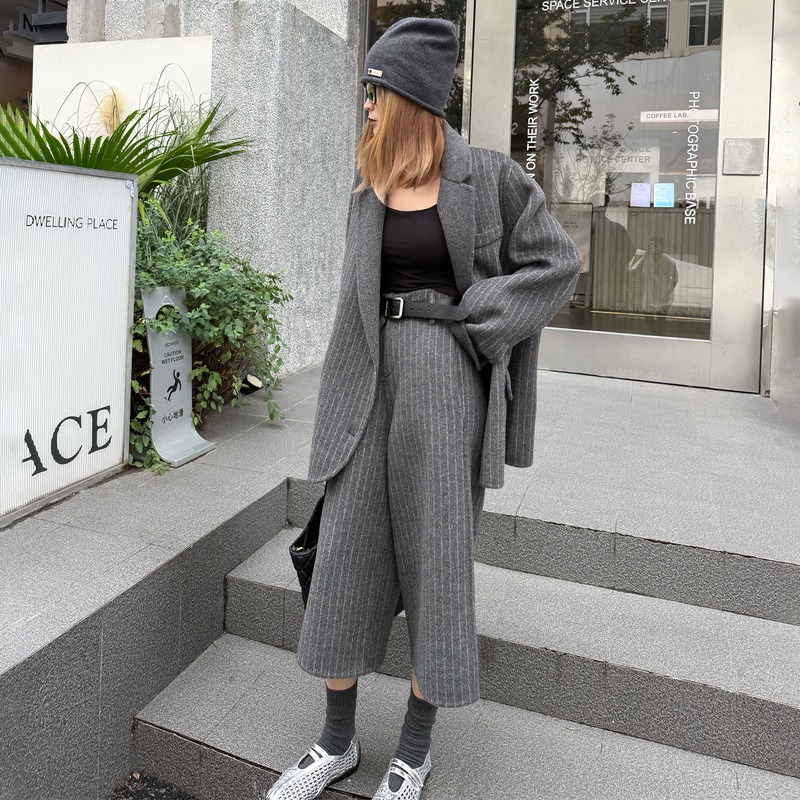 2025 New Cross-Border Cashmere Women's Pinstripes Suit Jacket + Shorts Casual Suit Wool Wool Suit