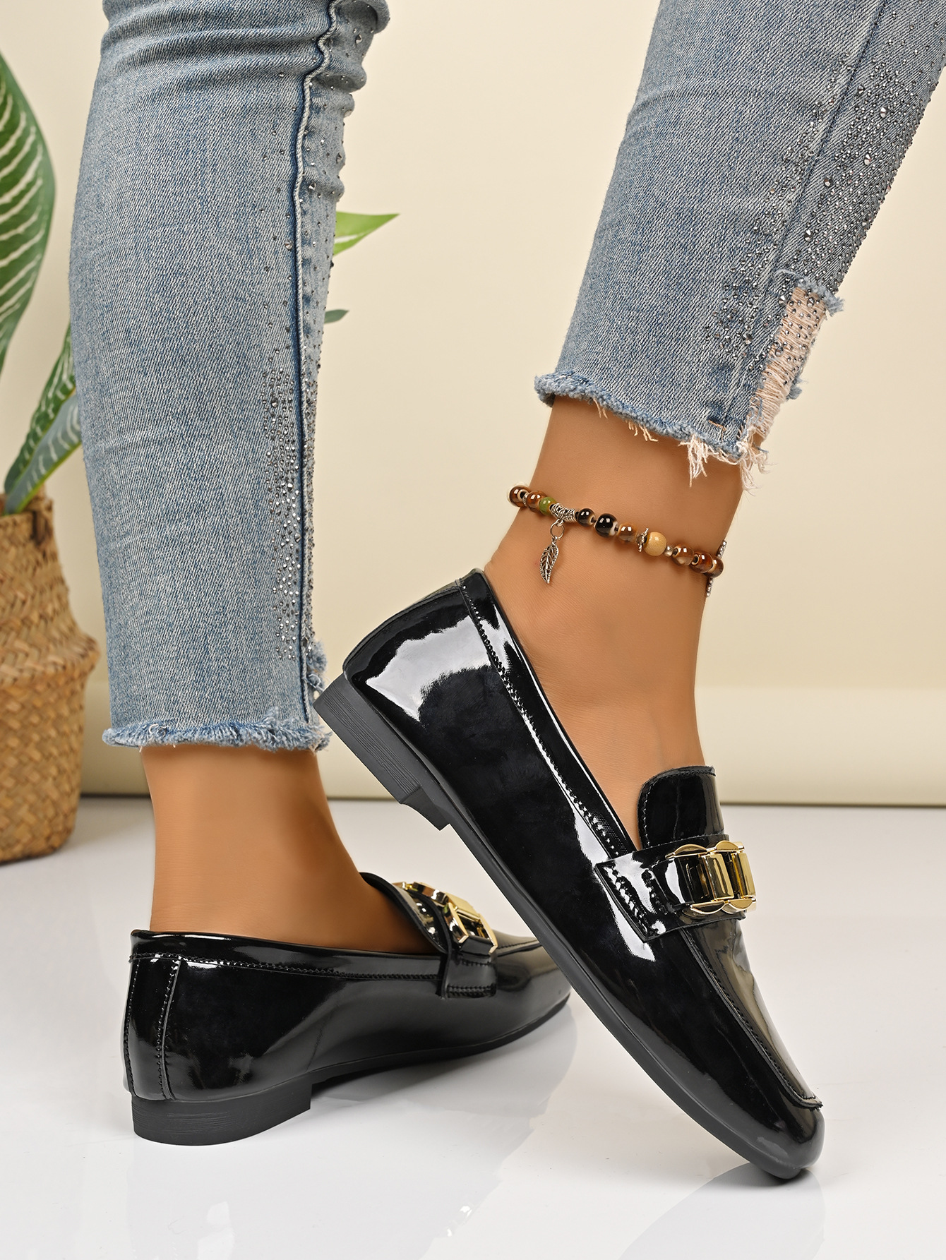 Women's Metal Chain Flat Loafers Autumn Casual Style Export Available New_vogvips.com