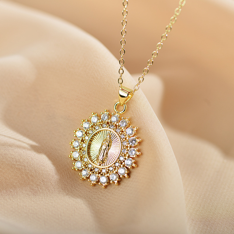 125g Weight Gold Plated Plating Material Zircon Inlay Material Original Design Round Copper Gold Plated Zircon Pendant Necklace 1 Piece
