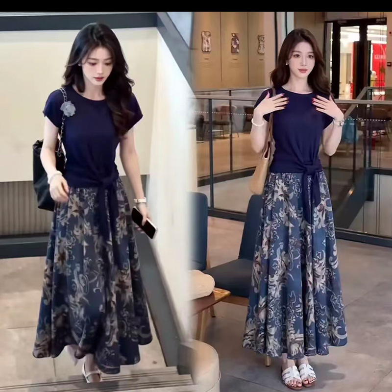 2026 New Style Mom's Clothing Summer Fashion Stylish Short-Sleeve Set with Waist-Cinching Slimming Effect and Elegant Floral Long Dress Two-Piece Set