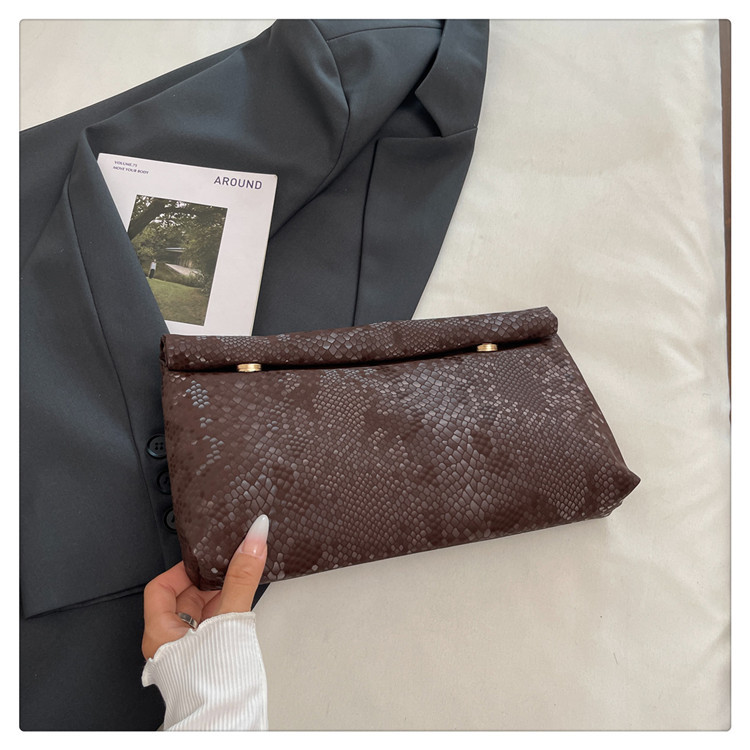 2025 verano nuevo bolso de moda personalizado de moda moda simple estilo exterior temperamento versátil sobres de alta calidad