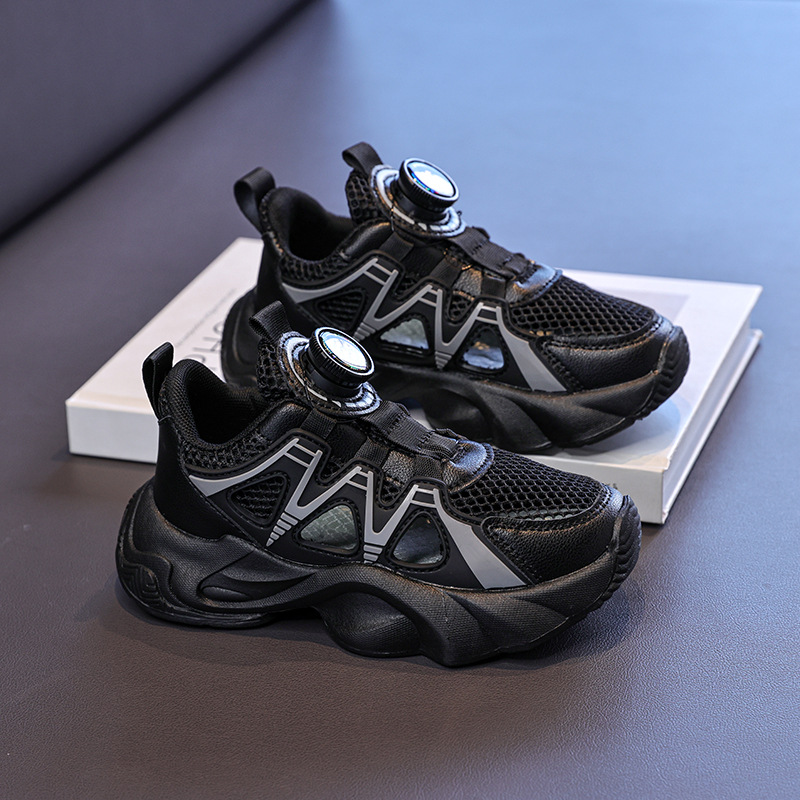 Zapatos deportivos para niños verano 2026 nuevo tipo de zapatos de corrida transpirables de malla para niños sandalias de playa suaves para niñas