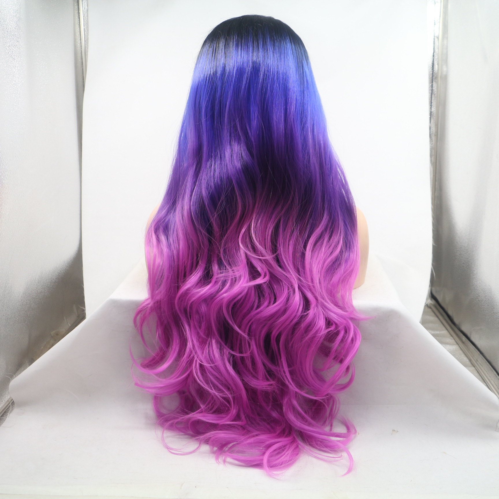 Pelucas NEW LOOK, cabello de fibra química de color de moda femenina europea y americana, color mixto, cabello largo y rizado, pelucas micro-rizadas en stock