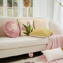 北欧现代抱枕郁金香粉色靠枕网红花朵刺绣客厅沙发靠垫抱枕套批发