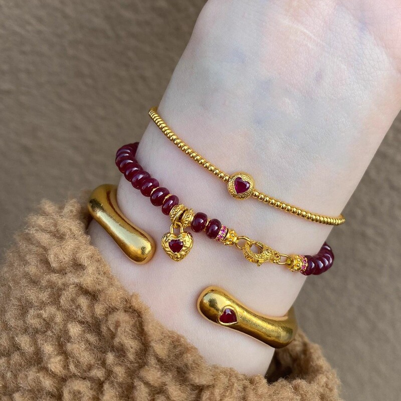 Xiaohongshu's Popular Fashion Light Luxury Style Garnet Red Bracelet Casual Versatile Women's Stacking Bracelet Drop Shipping