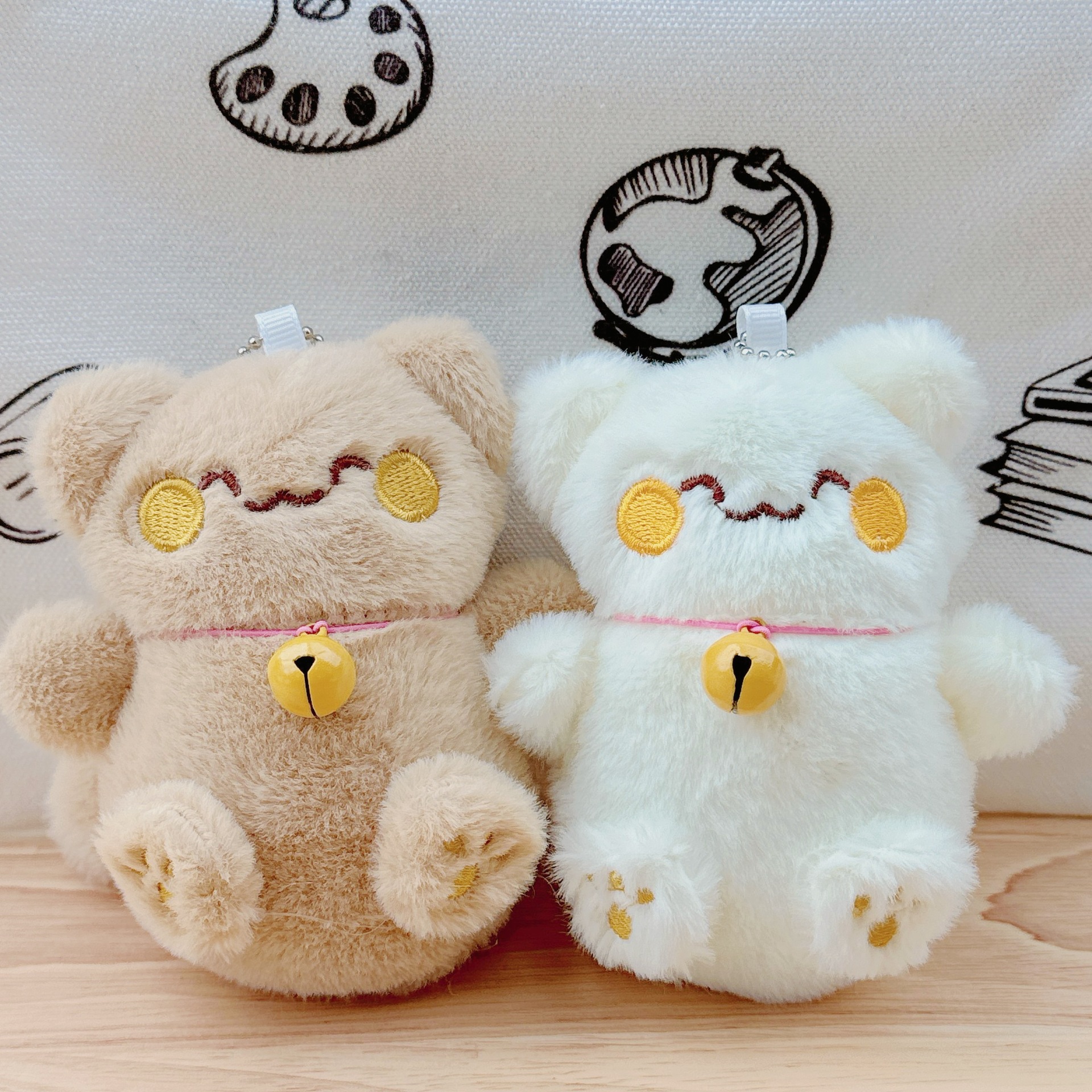 Caricatura campana gatos peluche muñeca llavero colgante lindo lindo lindo gatos bolsos colgantes muñeca máquina