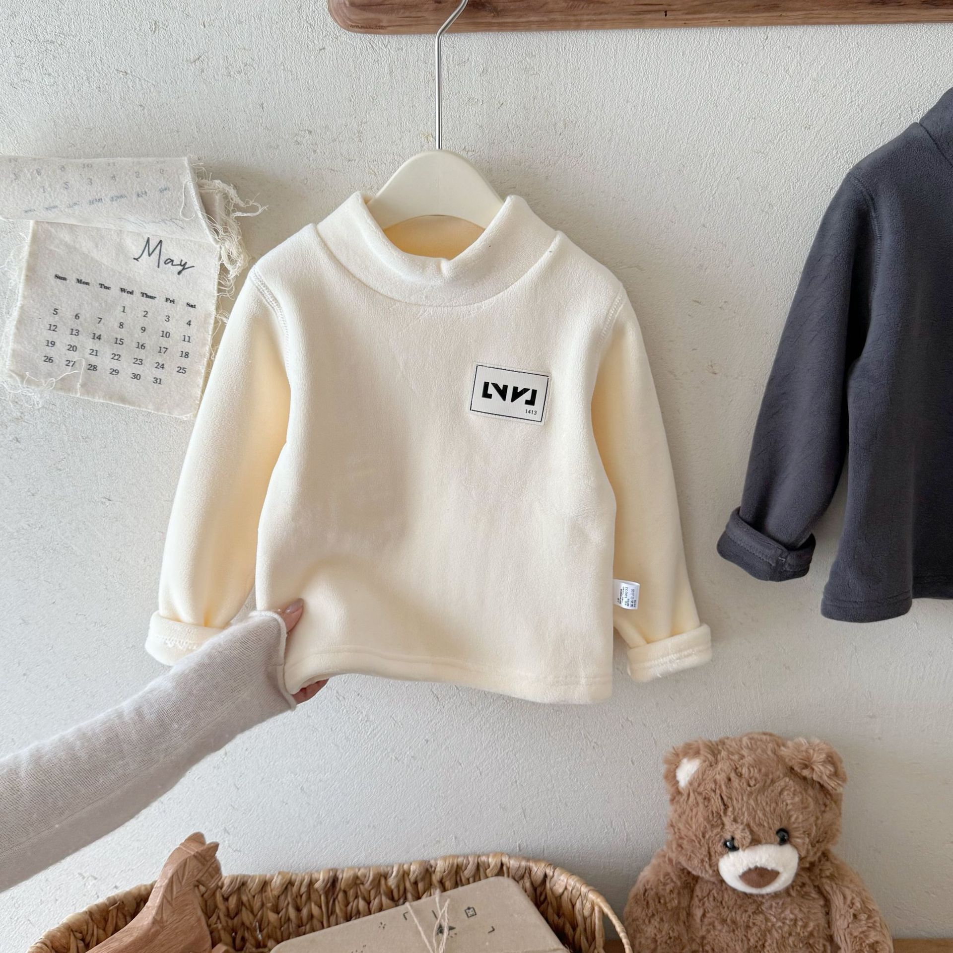 Camisas de base para niños otoño y invierno de vello sin hueso de dibujos animados, camisas para niños y niñas, cuello redondo grueso, ropa infantil de mangas largas