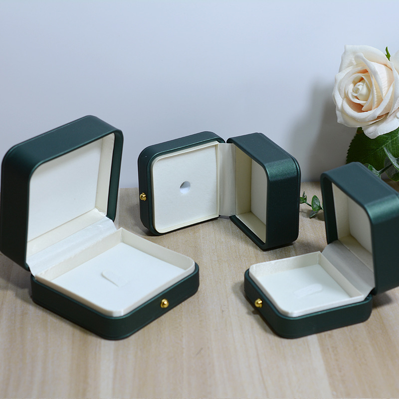 Caja de broche de botón de oro Caja de medallas Caja de embalaje de joyas Caja de anillo ancho Caja de insignia puede imprimirse en pequeñas cantidades Logo