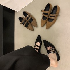 复古铆钉尖头玛丽珍鞋女2025秋季皮带扣浅口气质内增高一字带单鞋