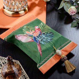 American Accessible Luxury Style Suede Composite Velvet Tissue Bag Fabric Facial Tissue Box Pendant Decoration