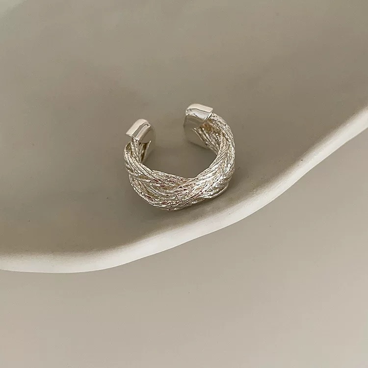 Xiaohongshu 新製品 S925 スターリングシルバーリング女性の夏インスタイルハイエンドニッチライト高級非退色シルバージュエリー|undefined