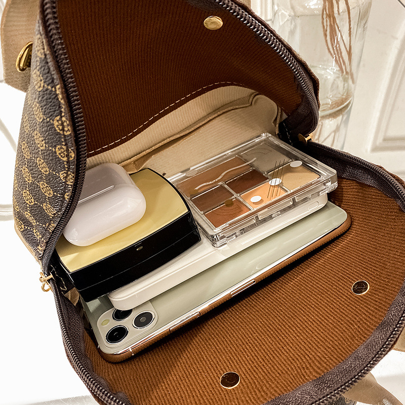 Bolso pequeño 2021 nuevo color de contraste para mujer bolso de mujer portátil bolso de mensajero de hombro bolso de concha retro impreso de moda bolsa