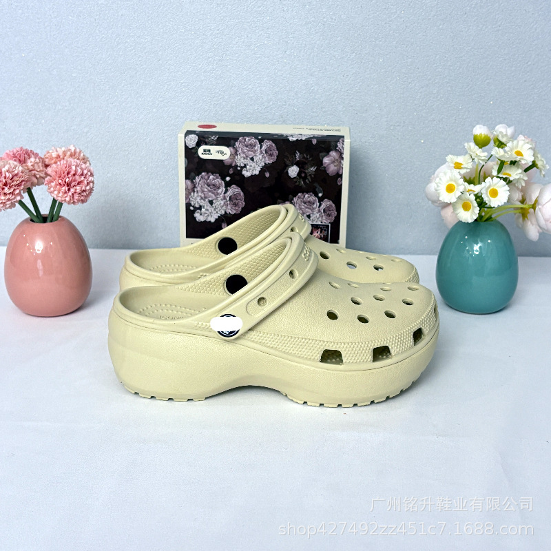 Summer Perforated Shoes, Ultra-Comfortable Cloud-Like Height-Increasing Thick-Soled Dad Shoes, Crocs Beach Shoes, Outdoor Sandals for Both Men and Women