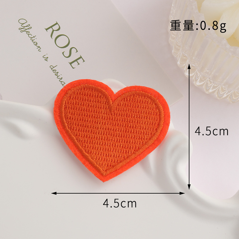 漫画の愛の刺繍布ステッカー靴と衣類のパッチステッカー装飾修理刺繍パッチハート型自己粘着織ラベル布ステッカー|undefined
