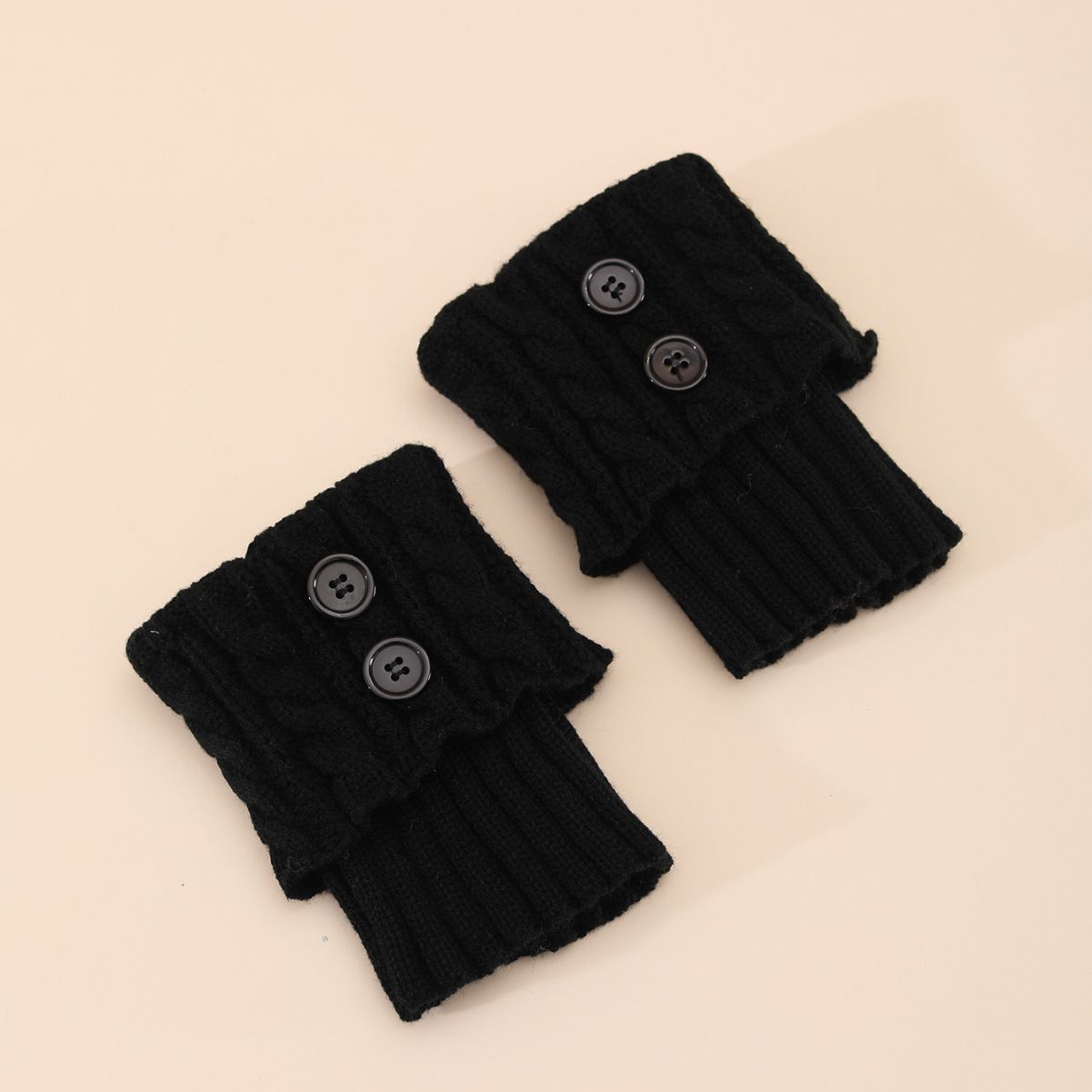 Calzini corti da donna in caldo pile con bottoni intrecciati_voghion.com