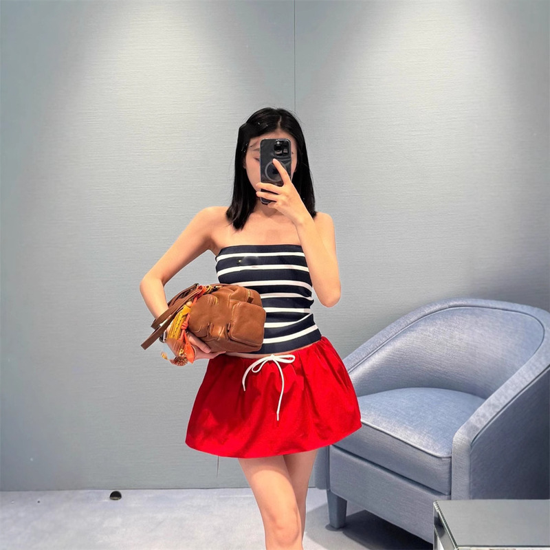 2025 New Summer Style Nanyou Miu Age-Reducing Sweet Girly Style Slim-Fitting Embroidered Contrasting Stripesd Tube Top