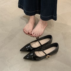 复古百搭玛丽珍一字扣晚晚鞋内增高漆皮尖头浅口秋季法式绝美单鞋