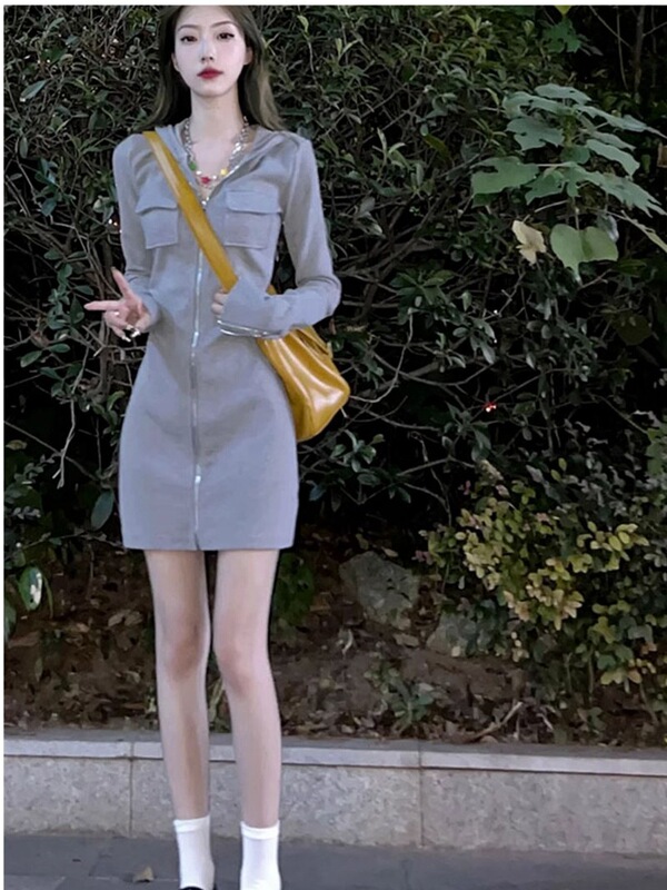 法式气质长袖连帽卫衣连衣裙子春秋季2025新款女装纯欲御姐包臀裙|undefined