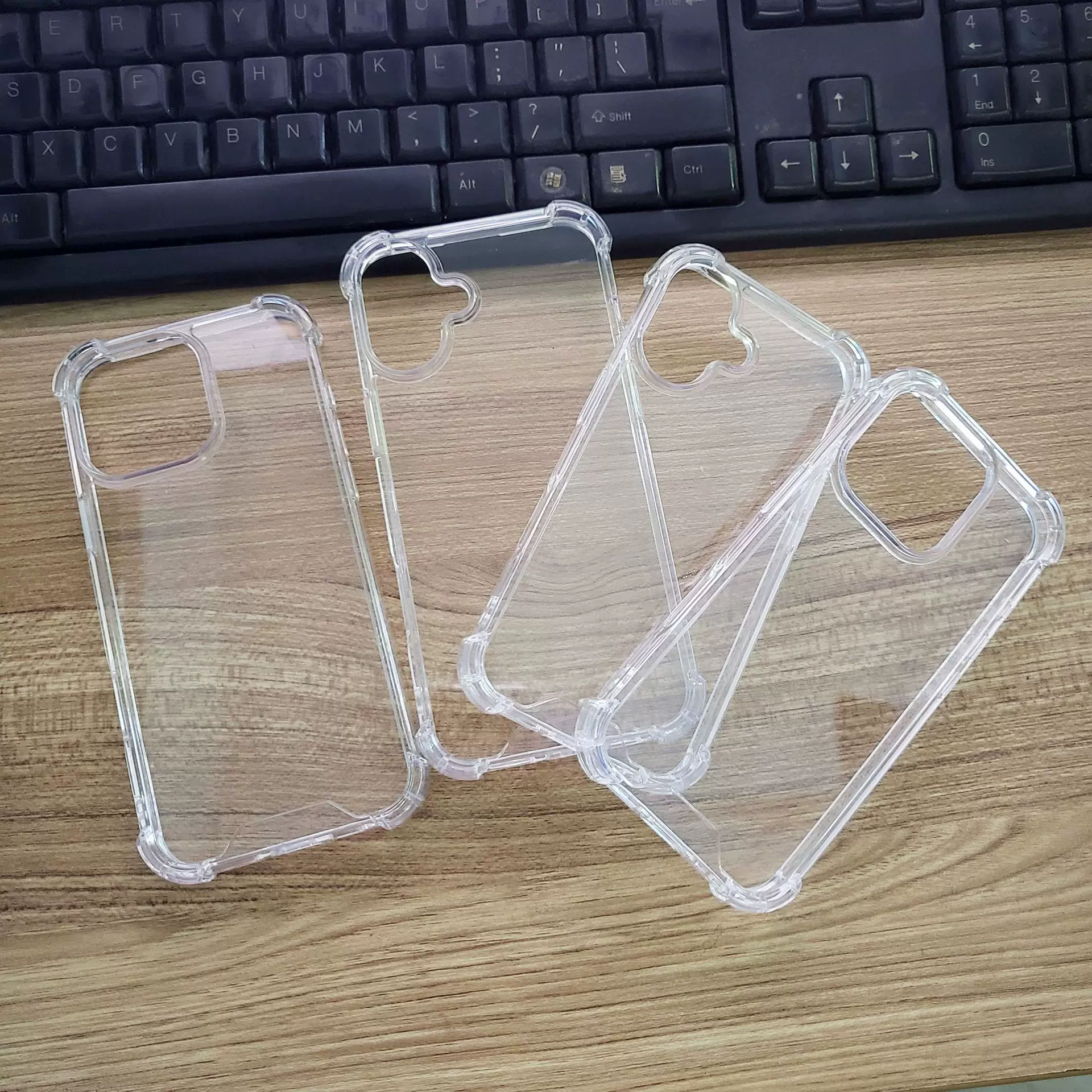 适用苹果iPhone16Promax四角防摔保护套PC+TPU苹果15气囊手机硬壳