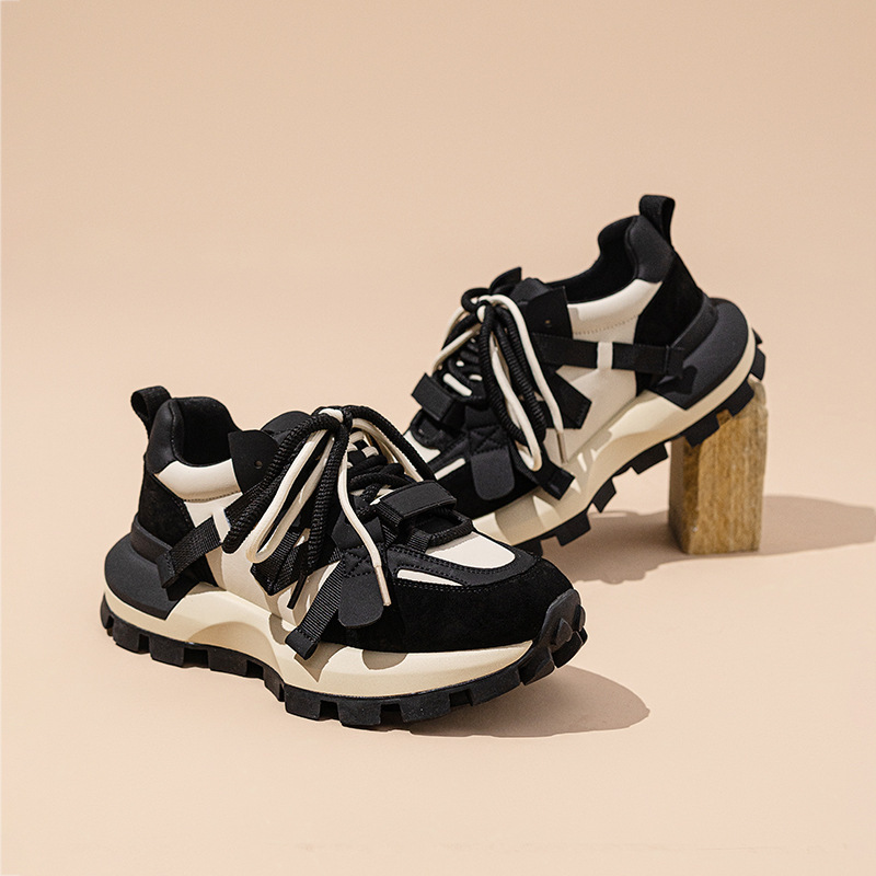 Non-slip sneakers platform for students for leisure