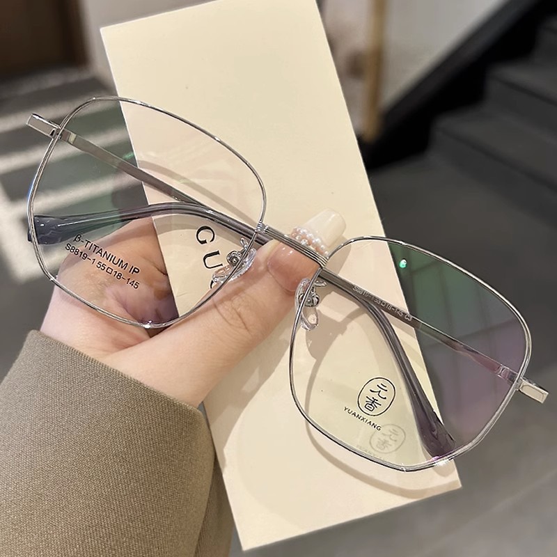 Ultra light glasses